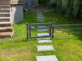 22.06.2023: Die Tiefgarage konnte fertig gestellt werden. Die Grünanlage wächst und gedeiht.